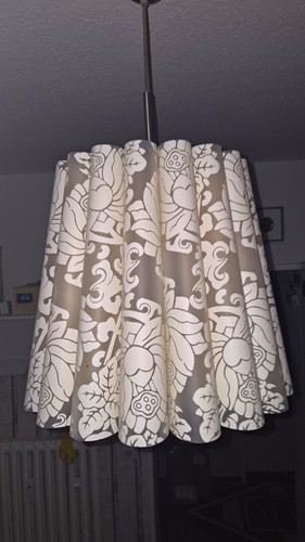 Pendelleuchte plissierter